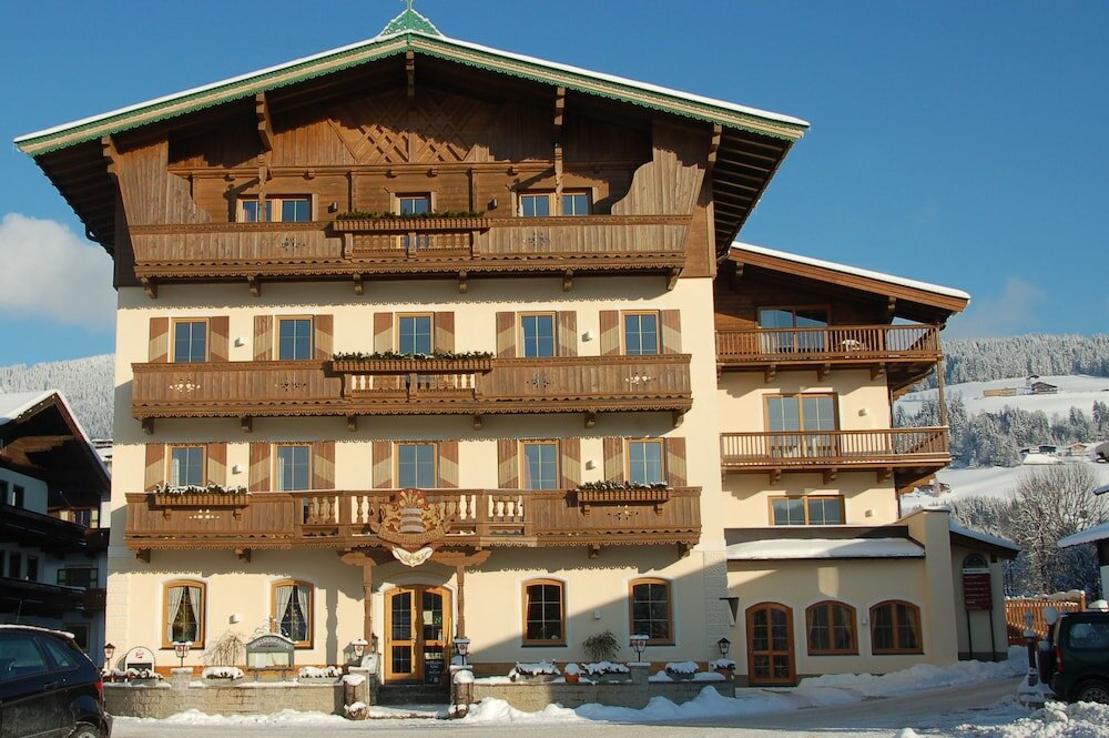 Фото Hotel Braeuwirt