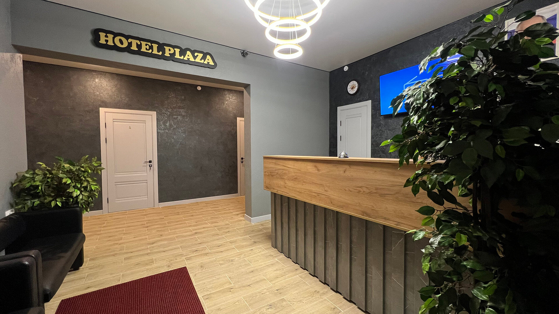 Фото Hotel Plaza+