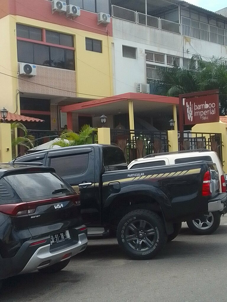 Cafe Bamboo Imperial, Loanda, photo
