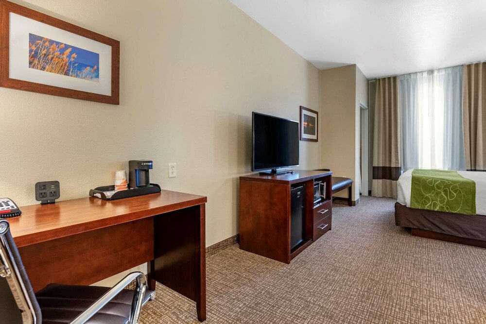 Фото Comfort Suites Fernley
