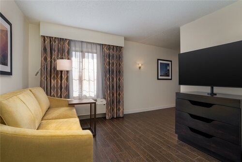 Гостиница Hampton Inn & Suites Rockville Centre в Болдуине