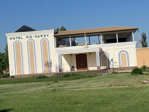 U etagini kotarib, taytni tushirdi