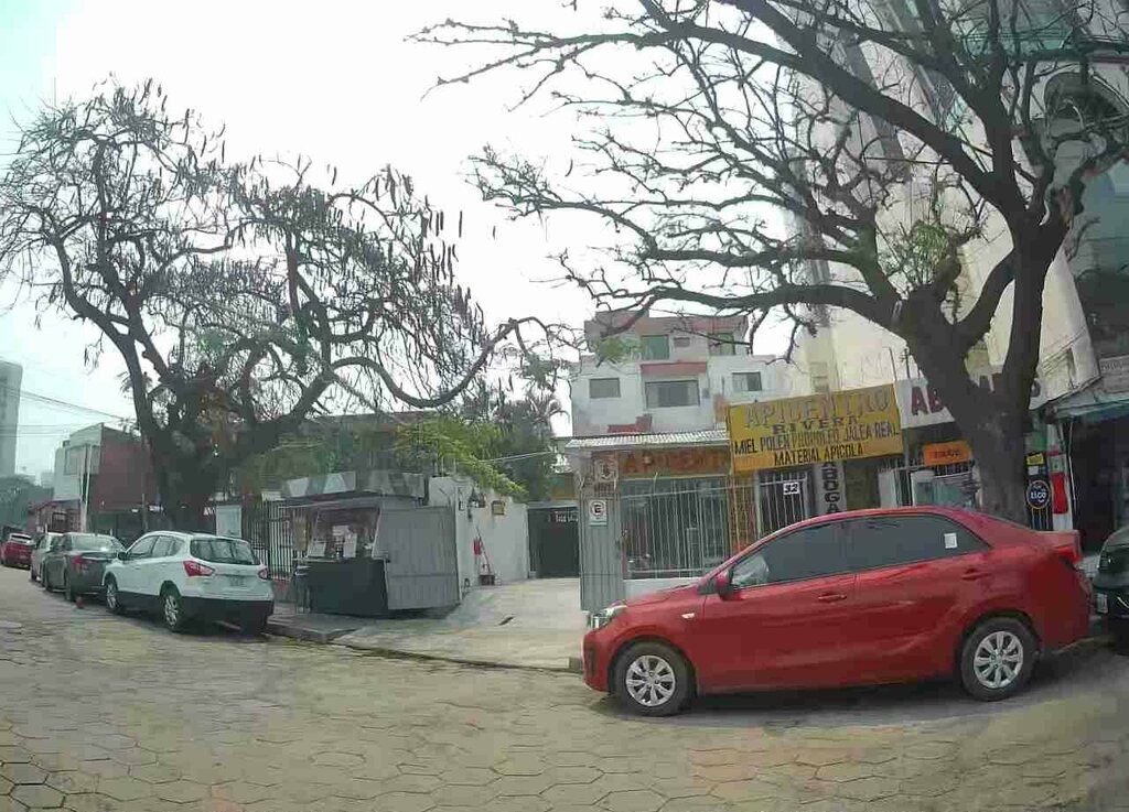 Convenience store Apicentro Rivera, Santa Cruz de la Sierra, photo