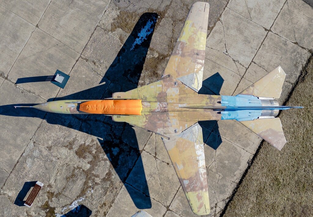 Monument to technology Самолёт МиГ-23УБ, Kaluga Oblast, photo