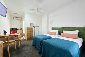 Гостиница Baileys Parkside Motel by VetroBlu