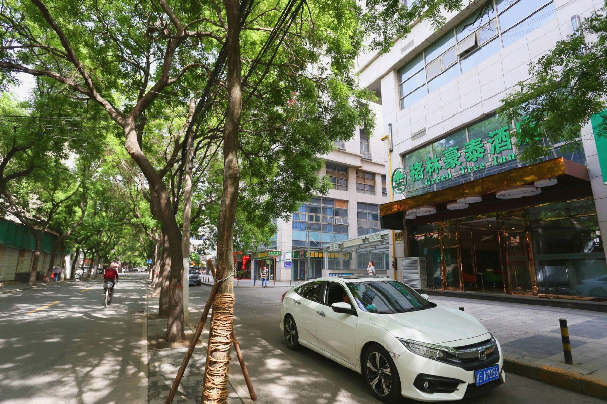 Фото GreenTree Inn XiAn Xincheng District Raily Station Wukou Metro Station Hotel