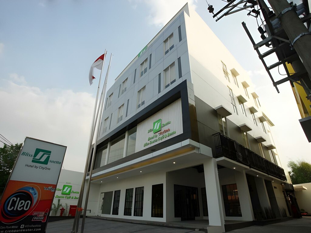 Hotel Bliss Soetta, Semarang, photo