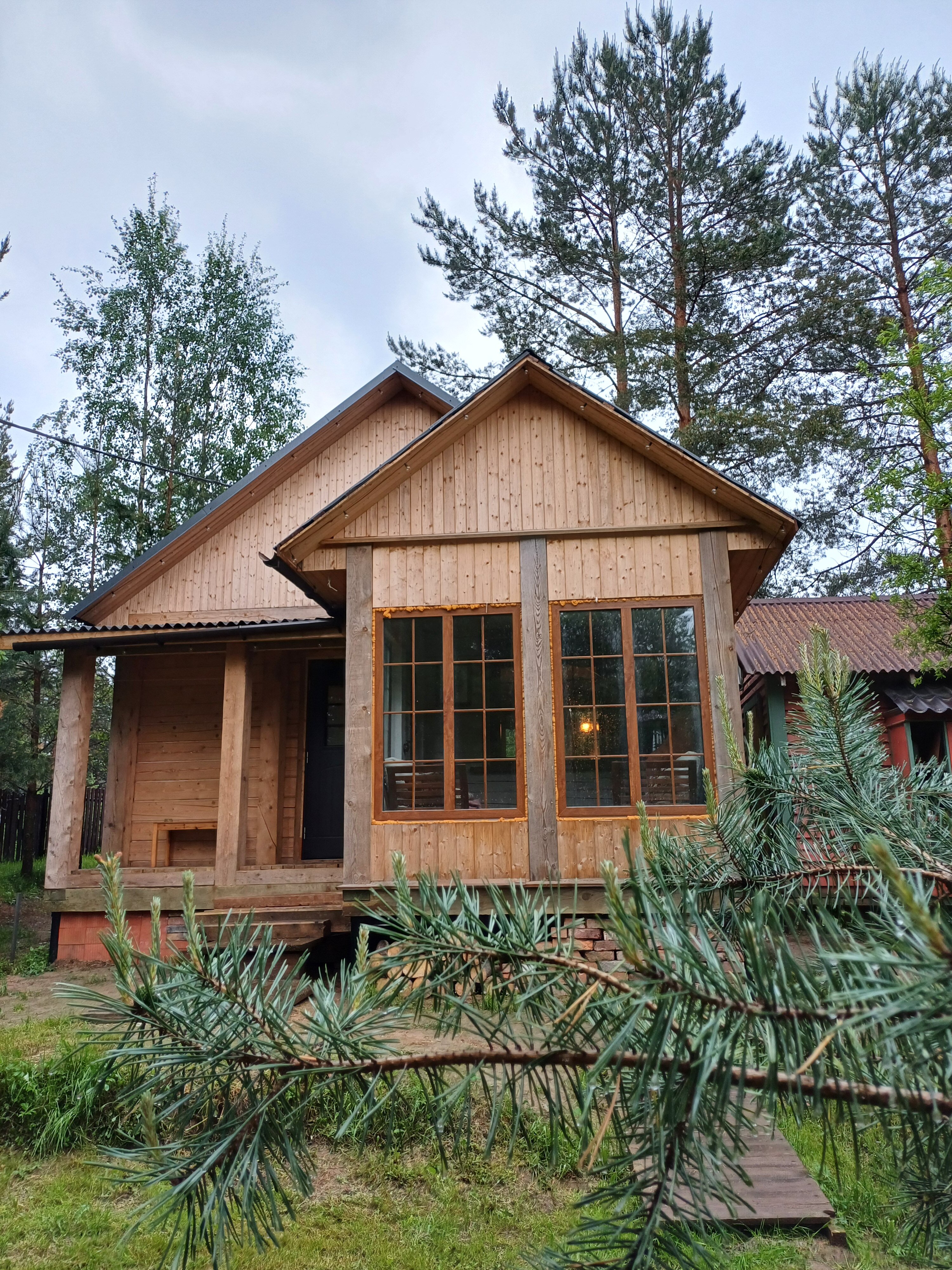 Фото Домики под соснами