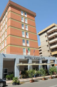 Гостиница Hotel Excelsior Bari