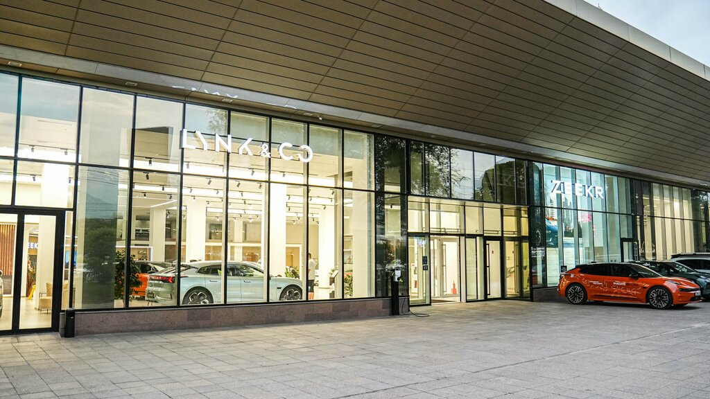 Car dealership Lynk & Co Gallery, Almaty, photo