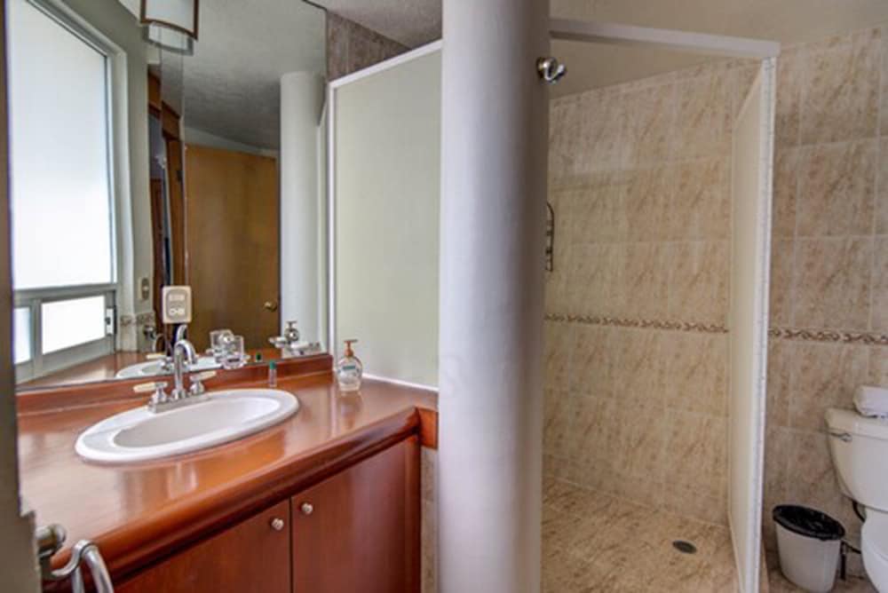 Фото G K Suites Duraznos