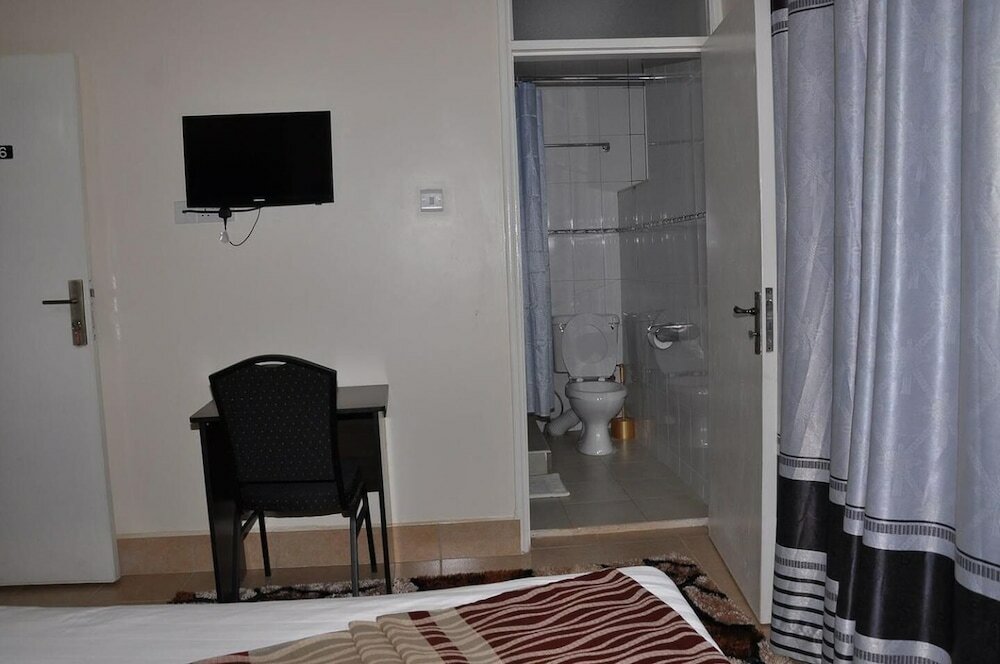 Фото Latitude 1 Serviced Suites