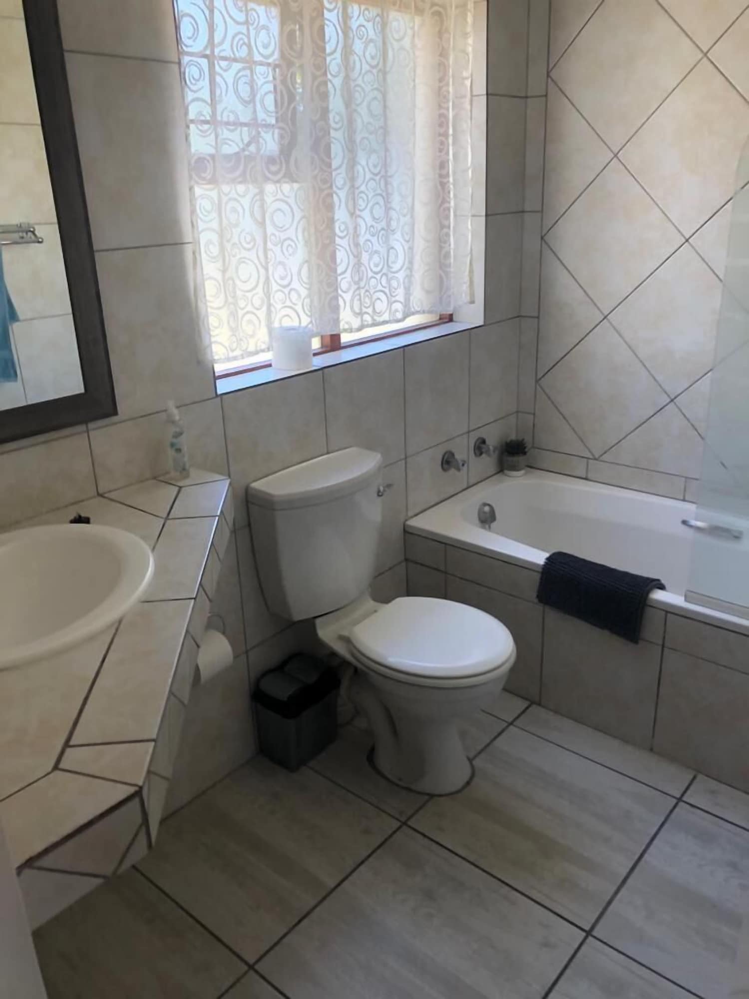 Фото Amies Self-catering Apartments