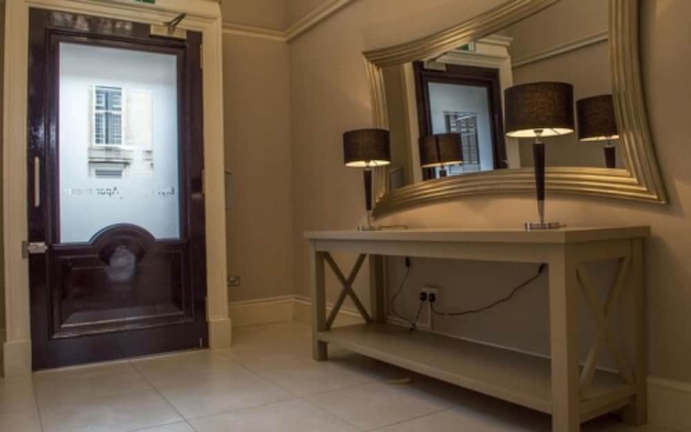 Фото Dreamhouse at Blythswood Apartments Glasgow