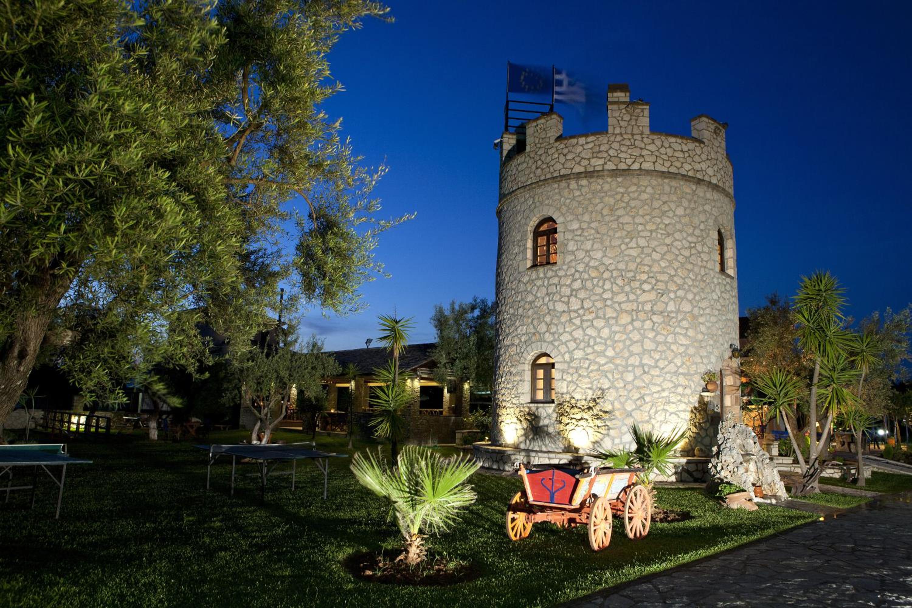 Фото отеля 2