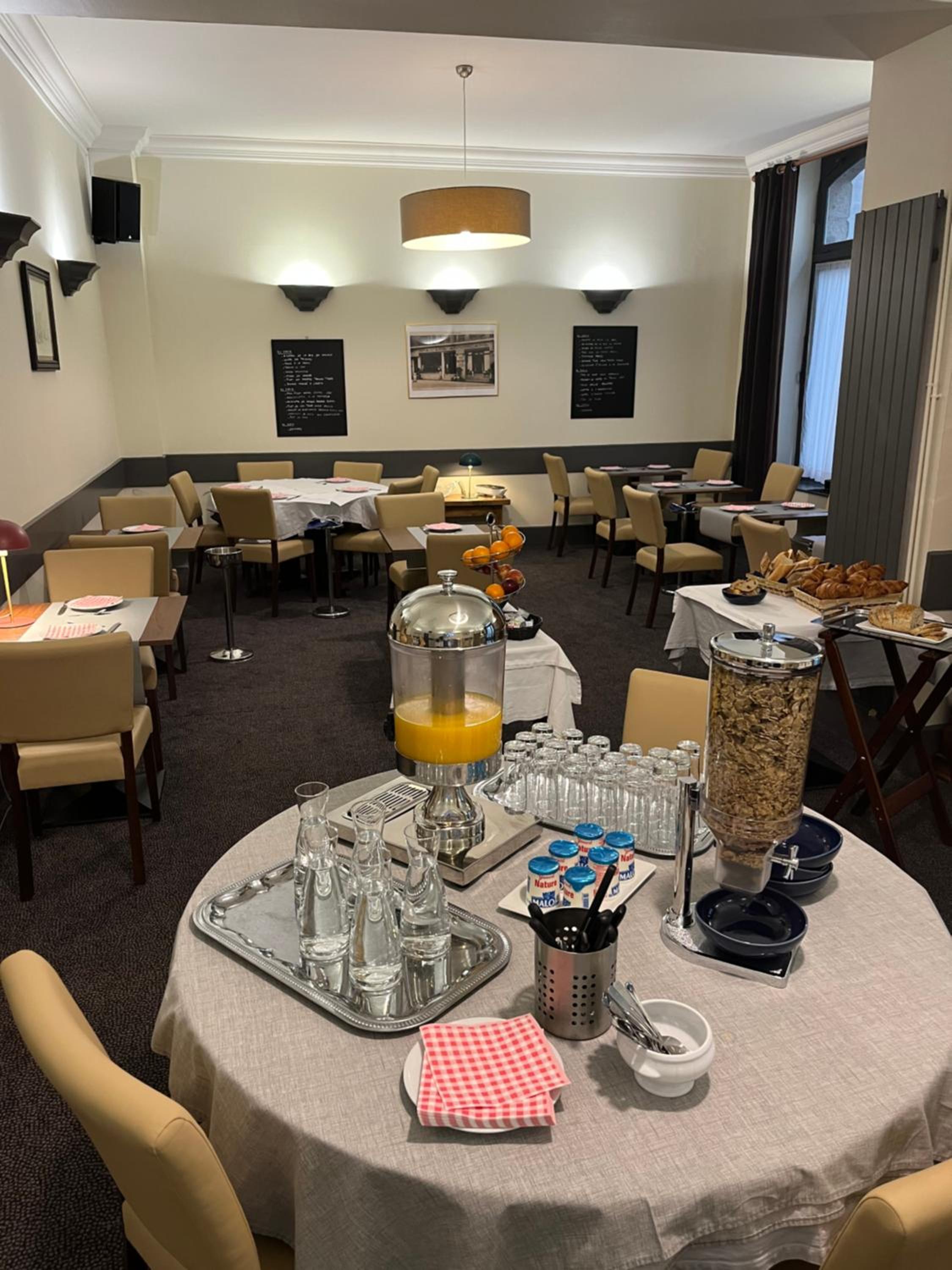 Фото Hotel Armoricaine