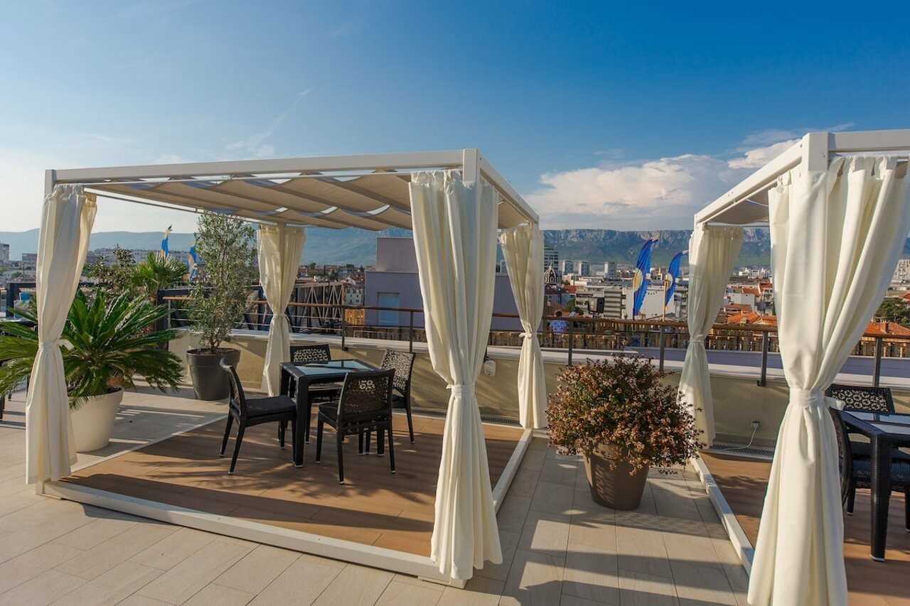 Фото Cornaro Hotel