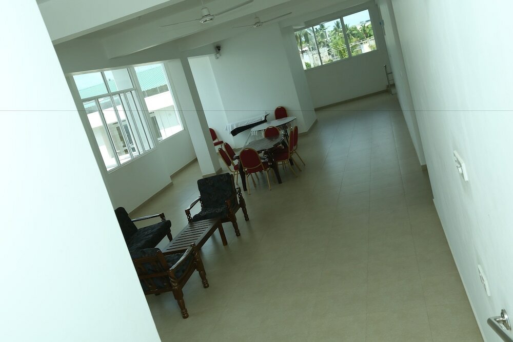 Фото Hotel Oviya