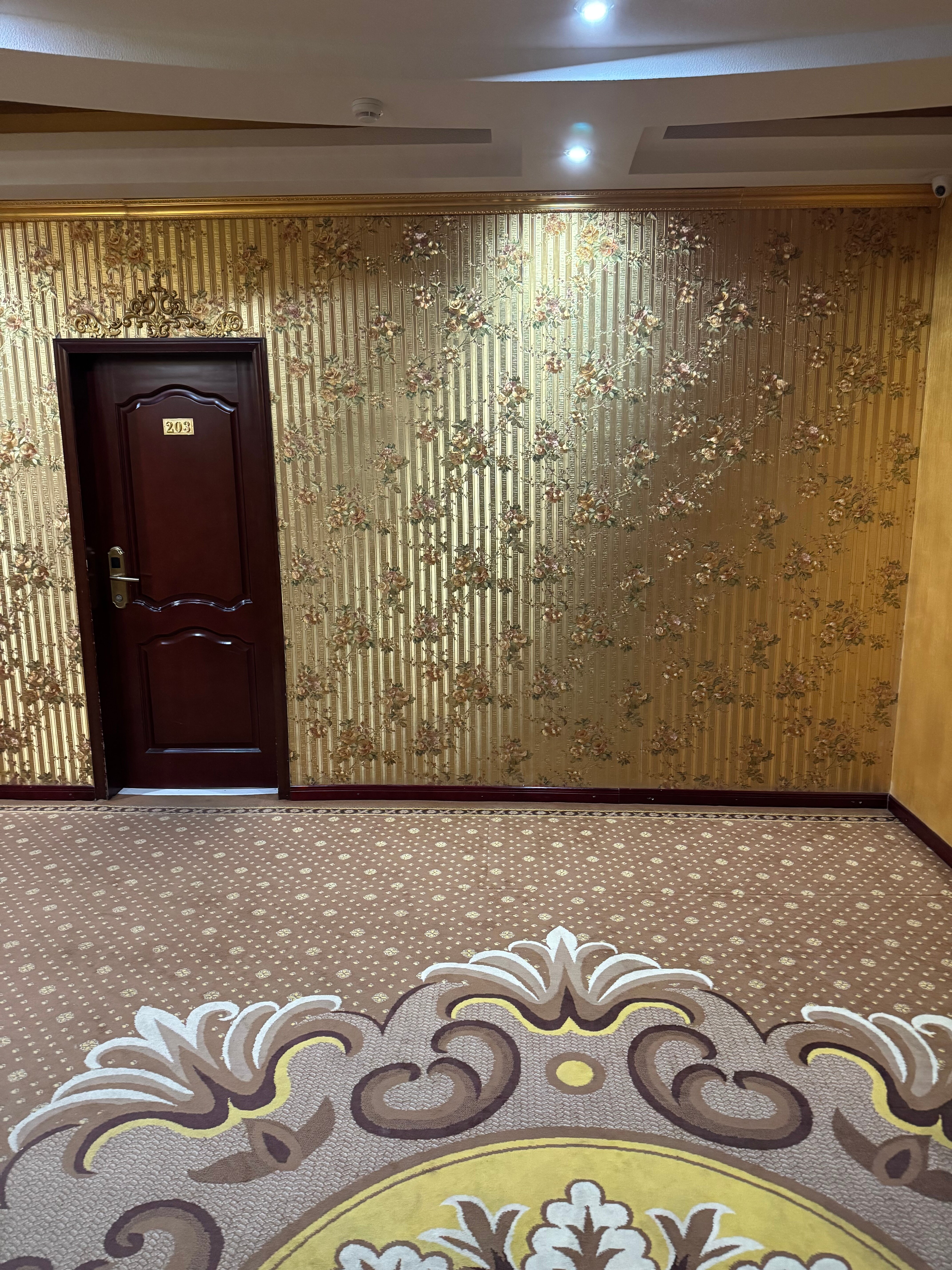 Фото Altyn Adam Hotel