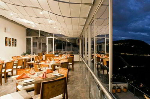 Гостиница Hotel Stubel Suites and Cafe в Кито