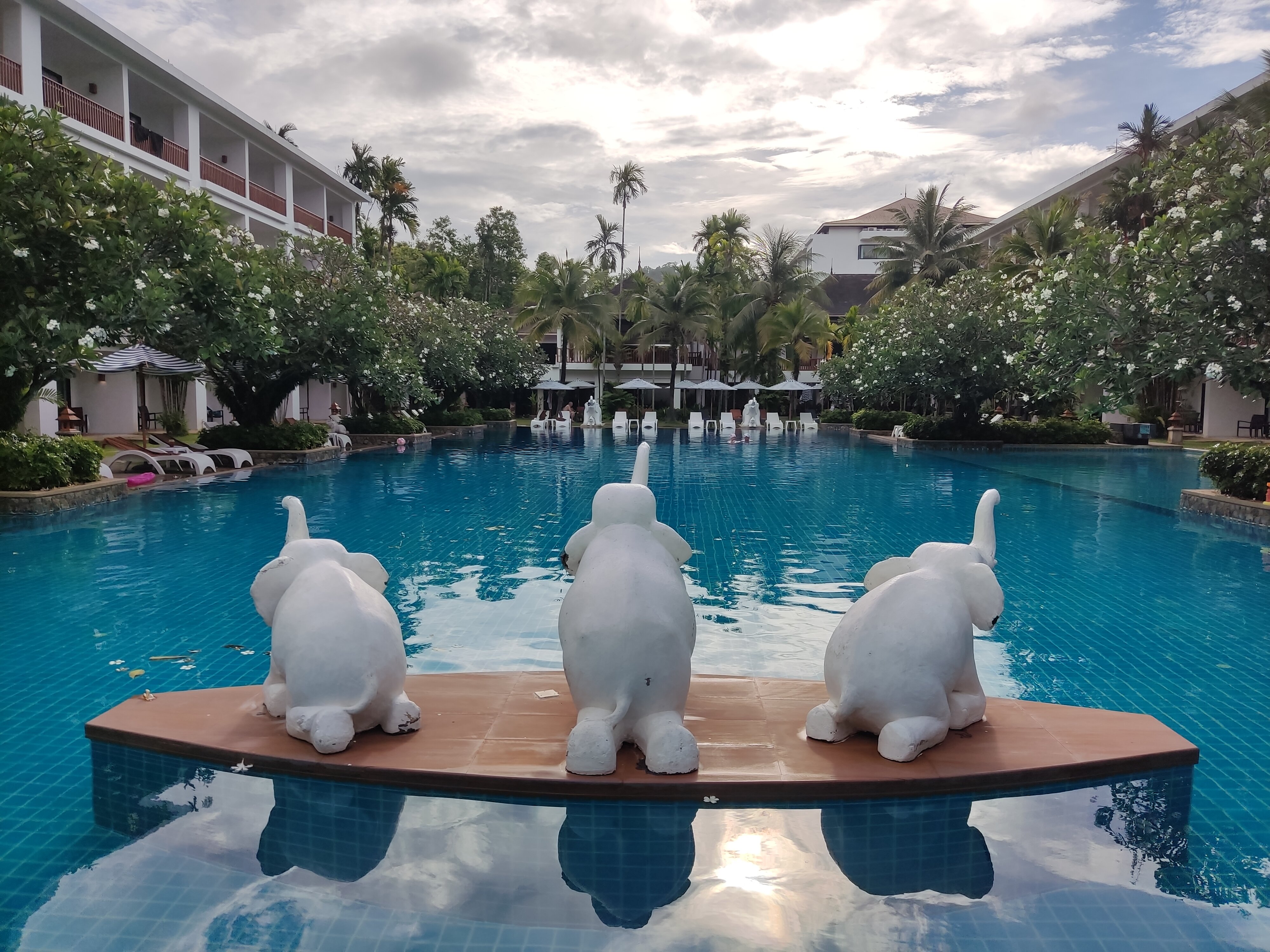 Фото Naithonburi Beach Resort