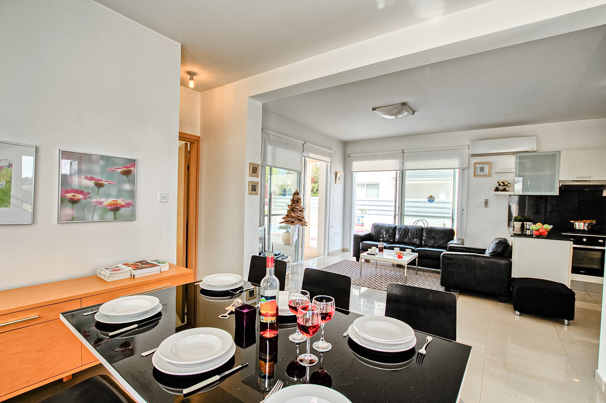 Фото Flouressia Gardens