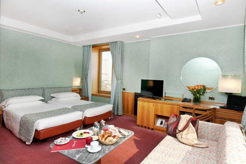 Фото 81768024439