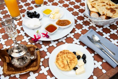 Гостиница Hotel Blanco Riad в Тетуане