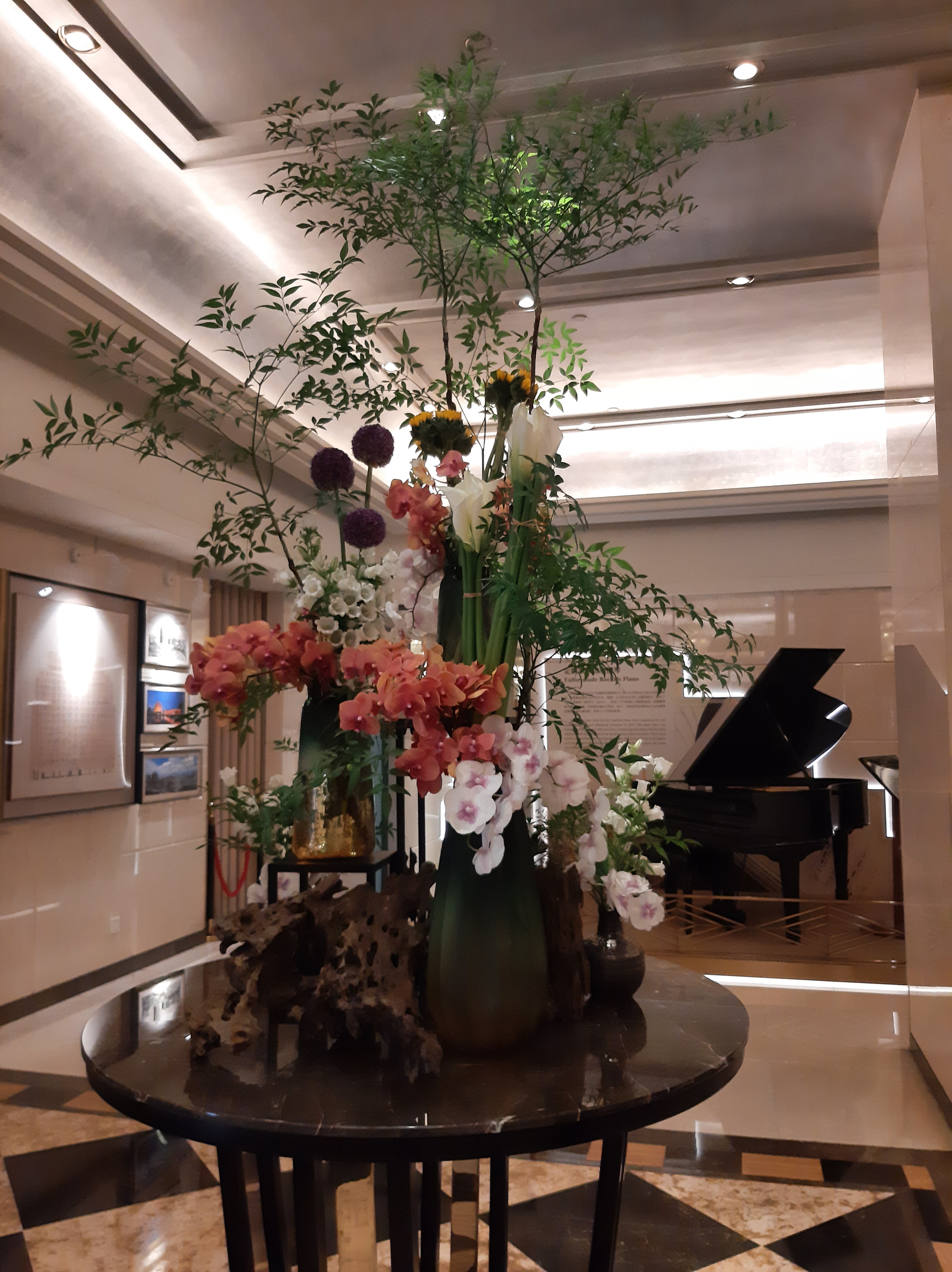 Фото Broadway Mansions Hotel