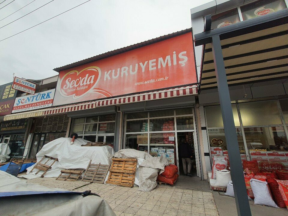 Nuts, snacks, dried fruits Sevda Nuts, Konya, photo