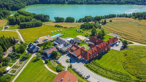 Гостиница Hotel Głęboczek Vine Resort & SPA