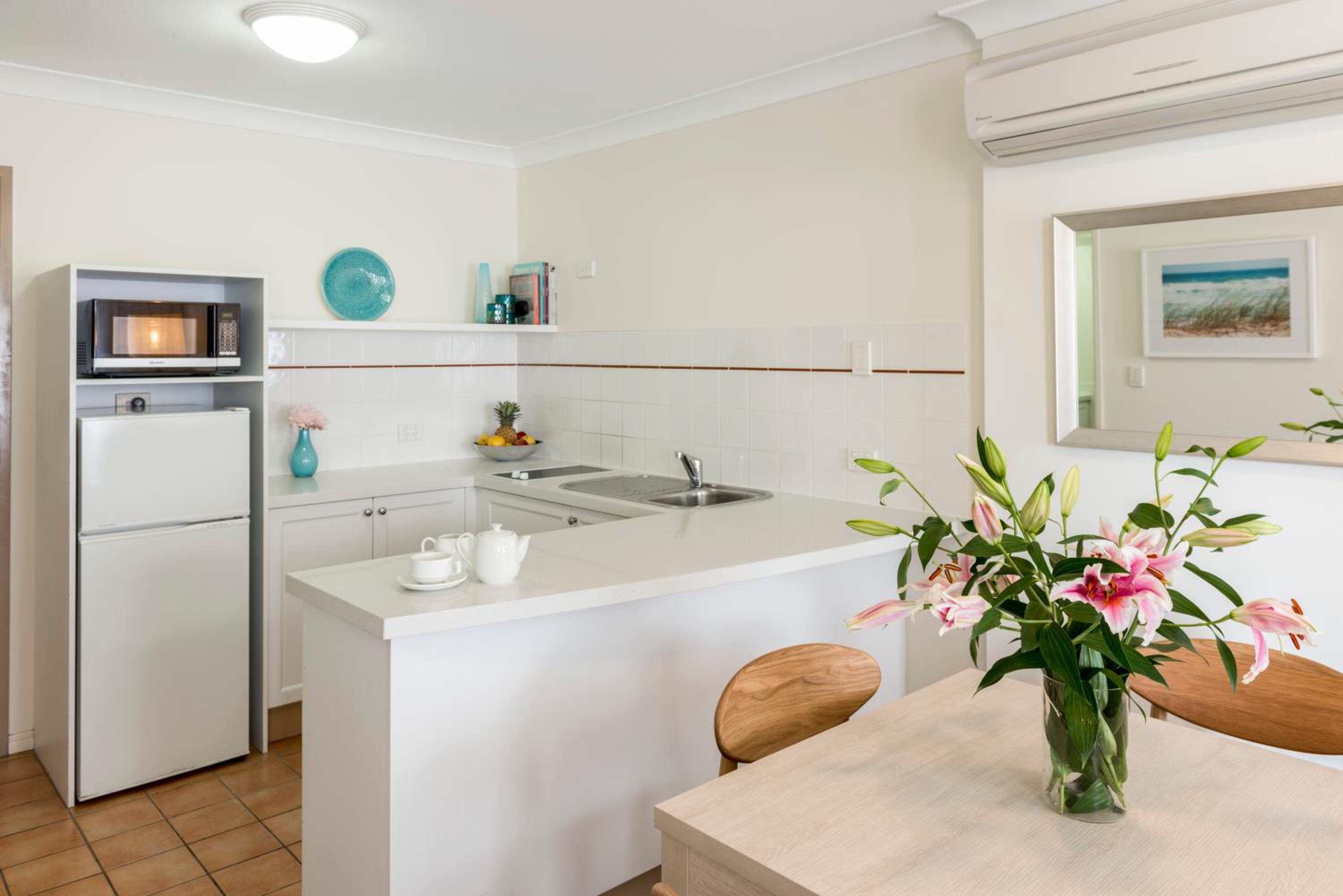 Фото Oaks Gold Coast Calypso Plaza Suites