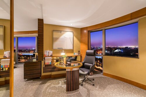 Гостиница Lake View Hotel в Пекине