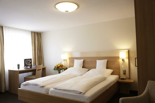 Гостиница Die Krone am Fluss - Landhotel Sindringen