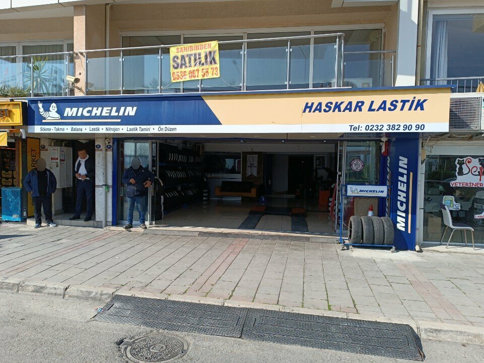 Tires and wheels Maxilastik, Izmir, photo