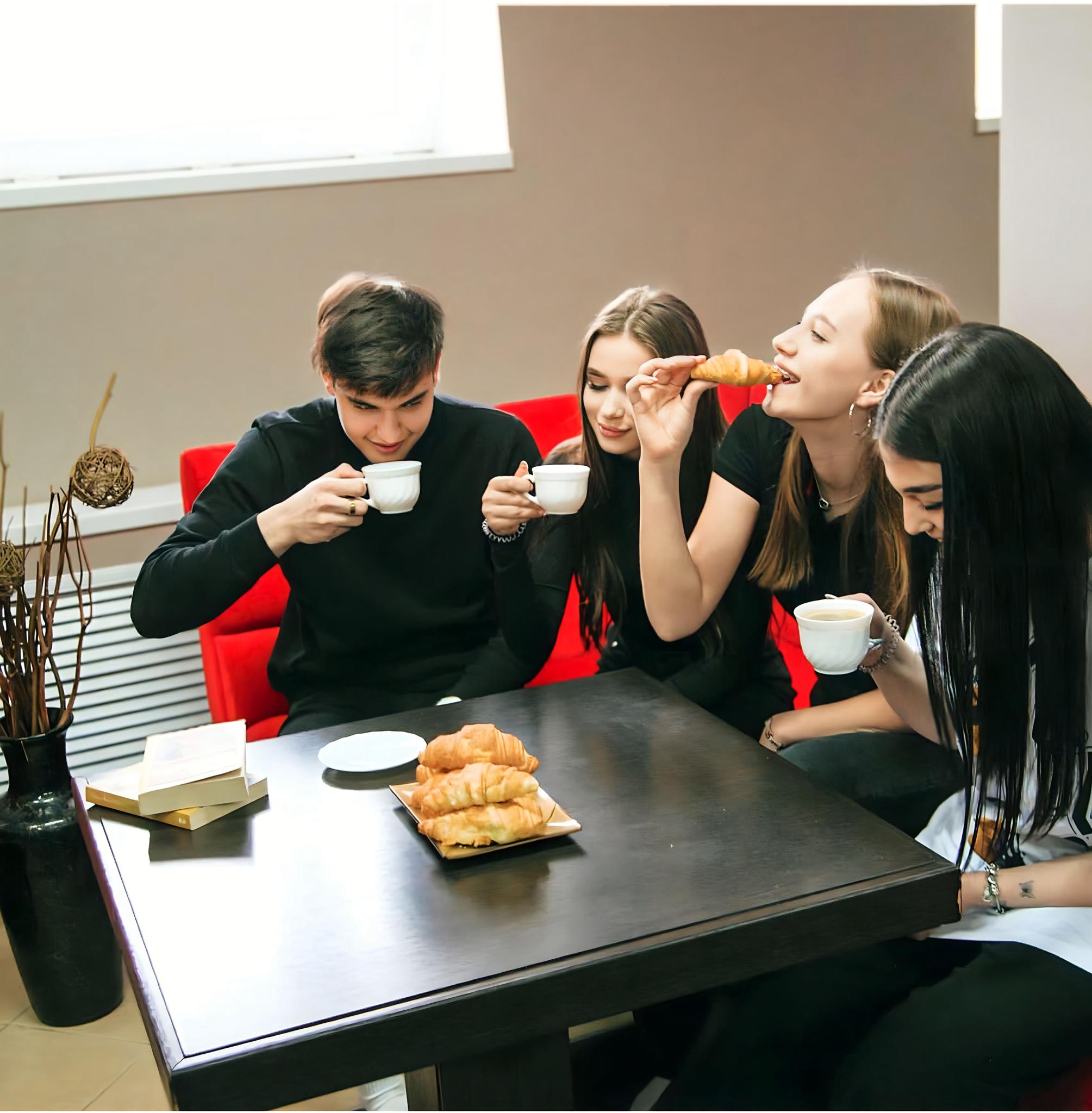 Фото Атмосфера