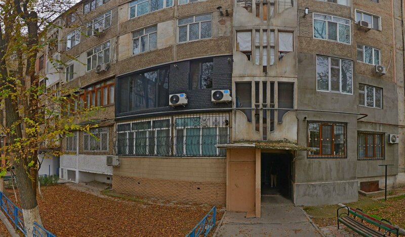 Хсу Чи жалаңаш