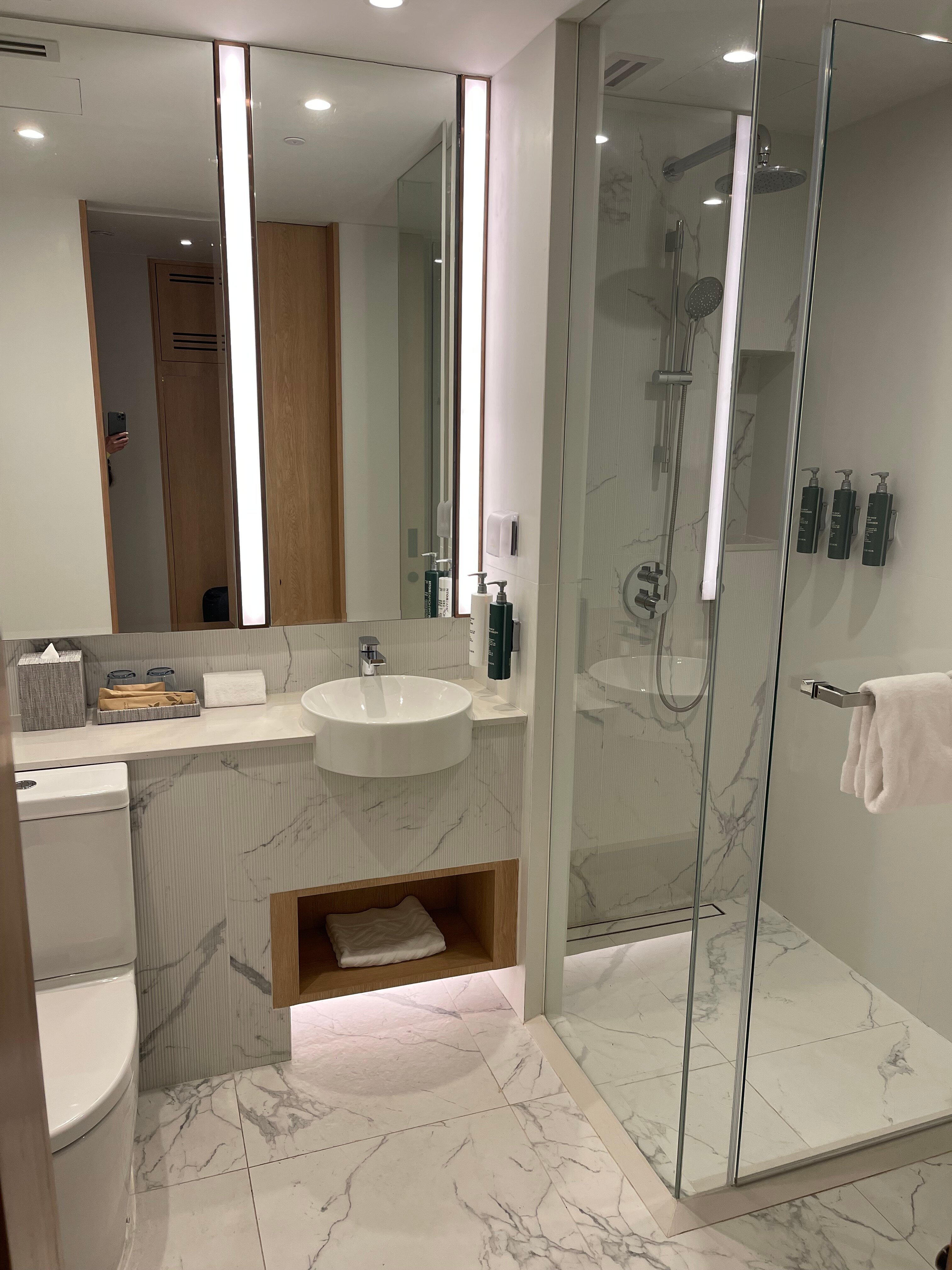 Фото Hilton Garden Inn Bangkok Riverside