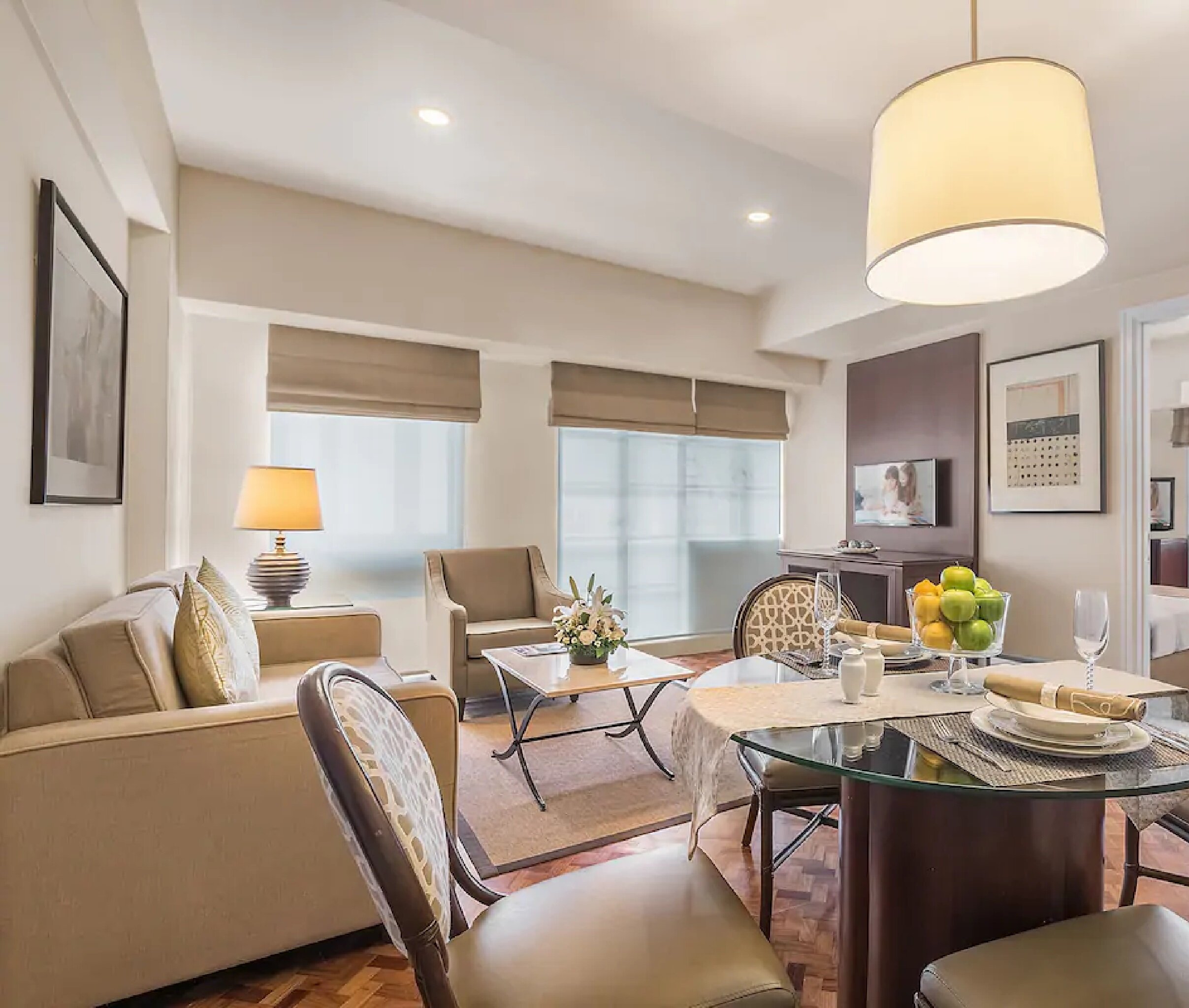 Фото Somerset Olympia Makati