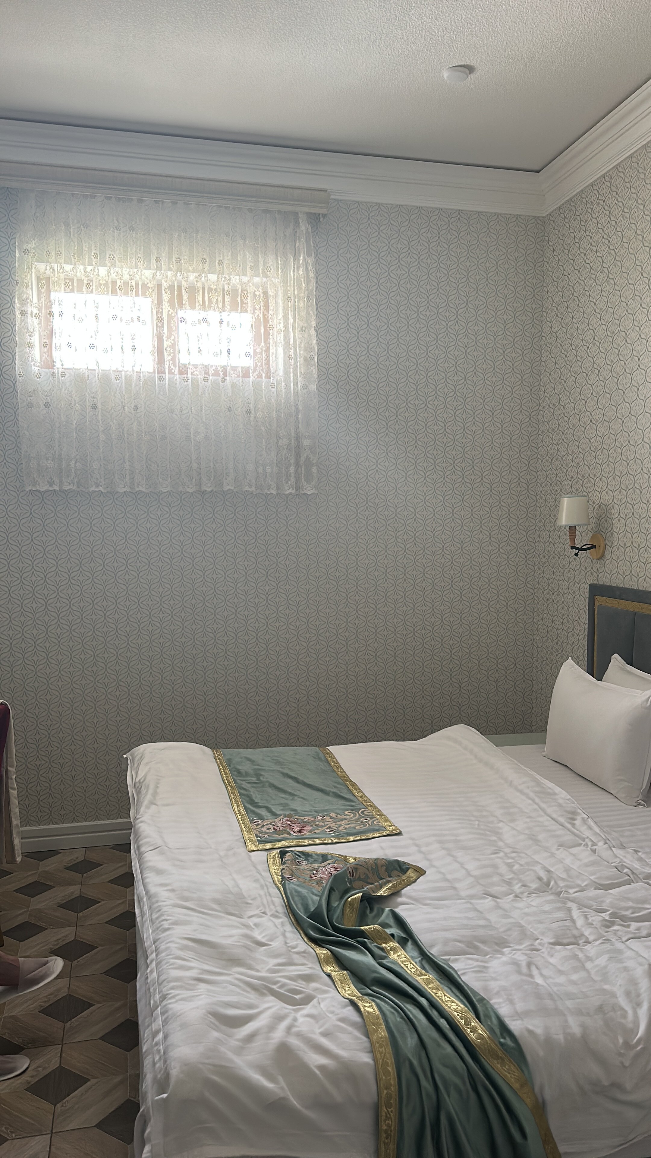 Фото Ayniy Hotel