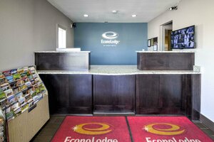 Гостиница Econo Lodge Airport