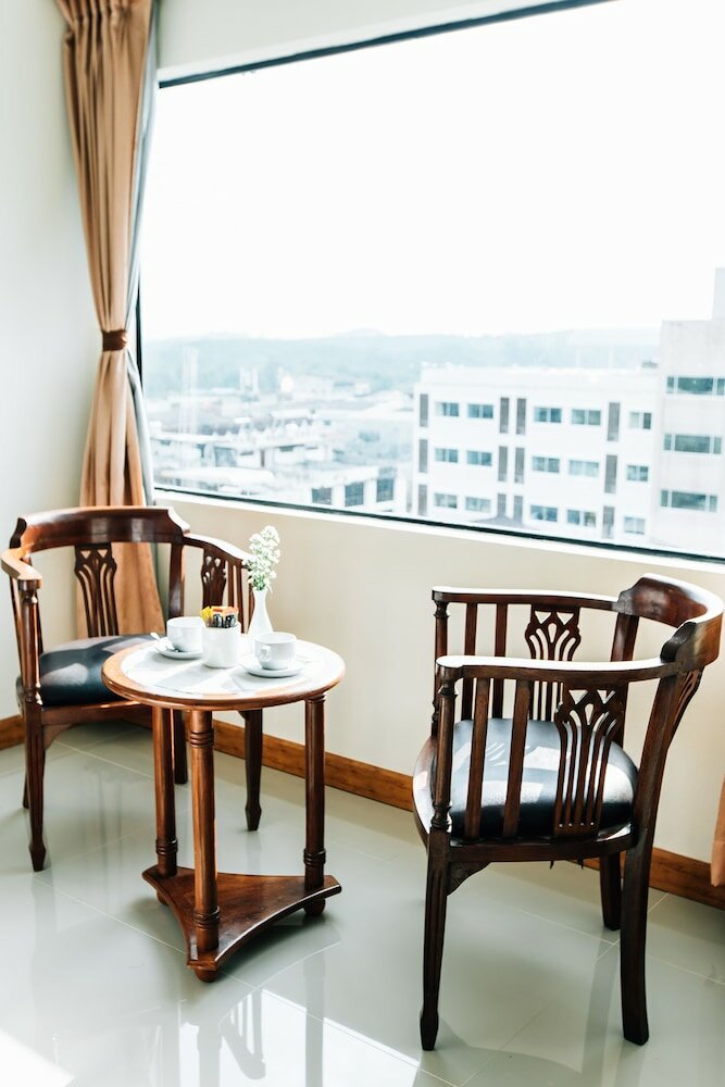 Фото Sinkiat Thani Hotel