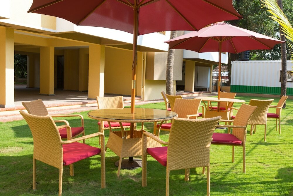 Фото FabHotel Veera Strand Park