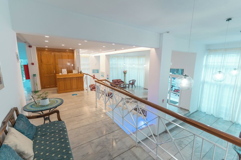 Фото Jasmine Hotel Apartments