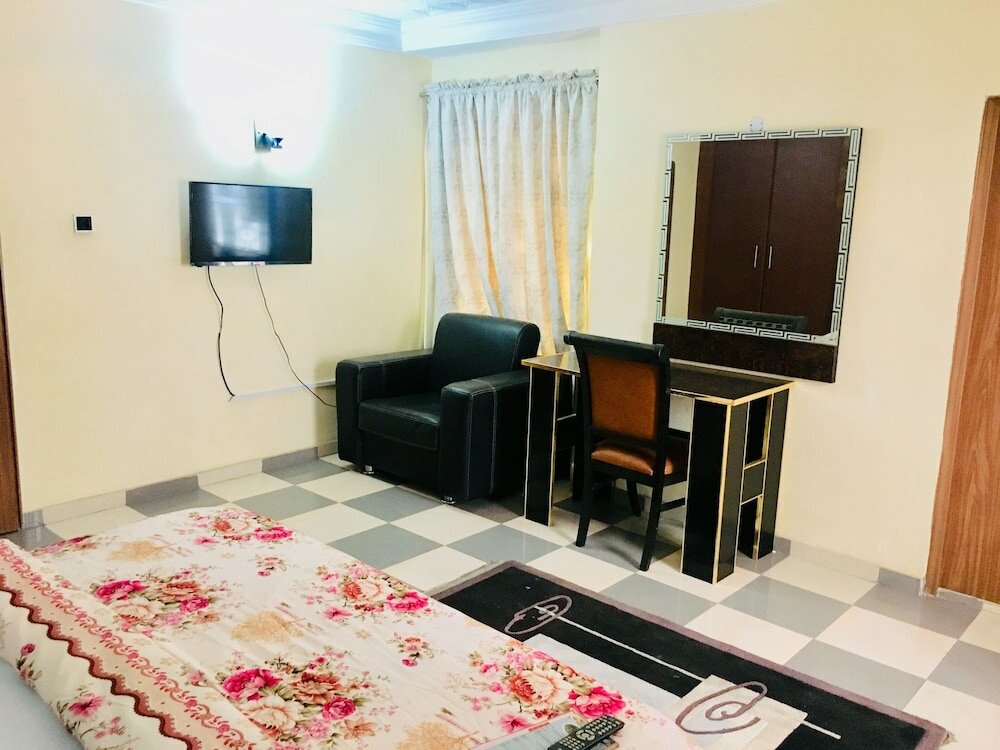 Фото Hymax Grace Hotel and Suites