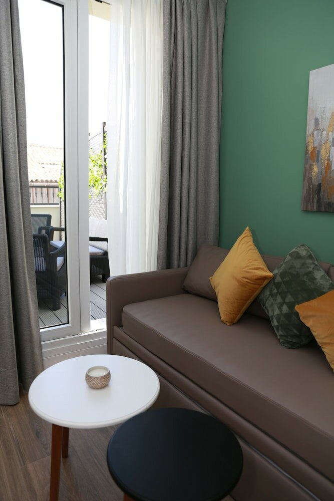 Фото New Point Madrid Opera