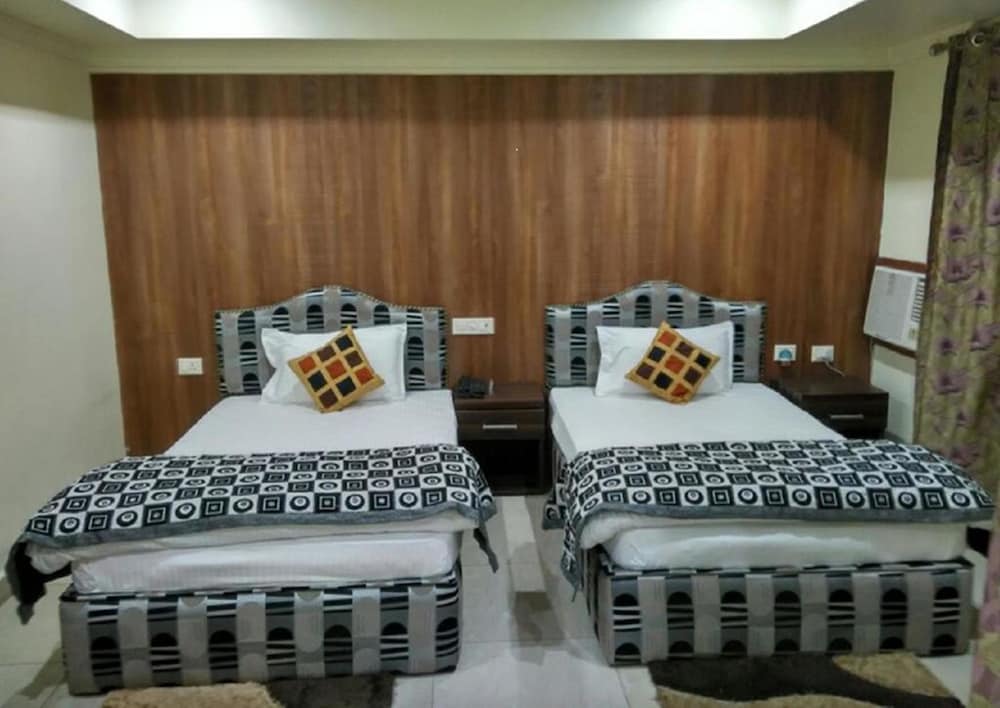 Фото отеля 2