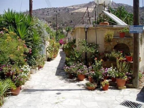 Апартаменты Romios Holiday Apartments