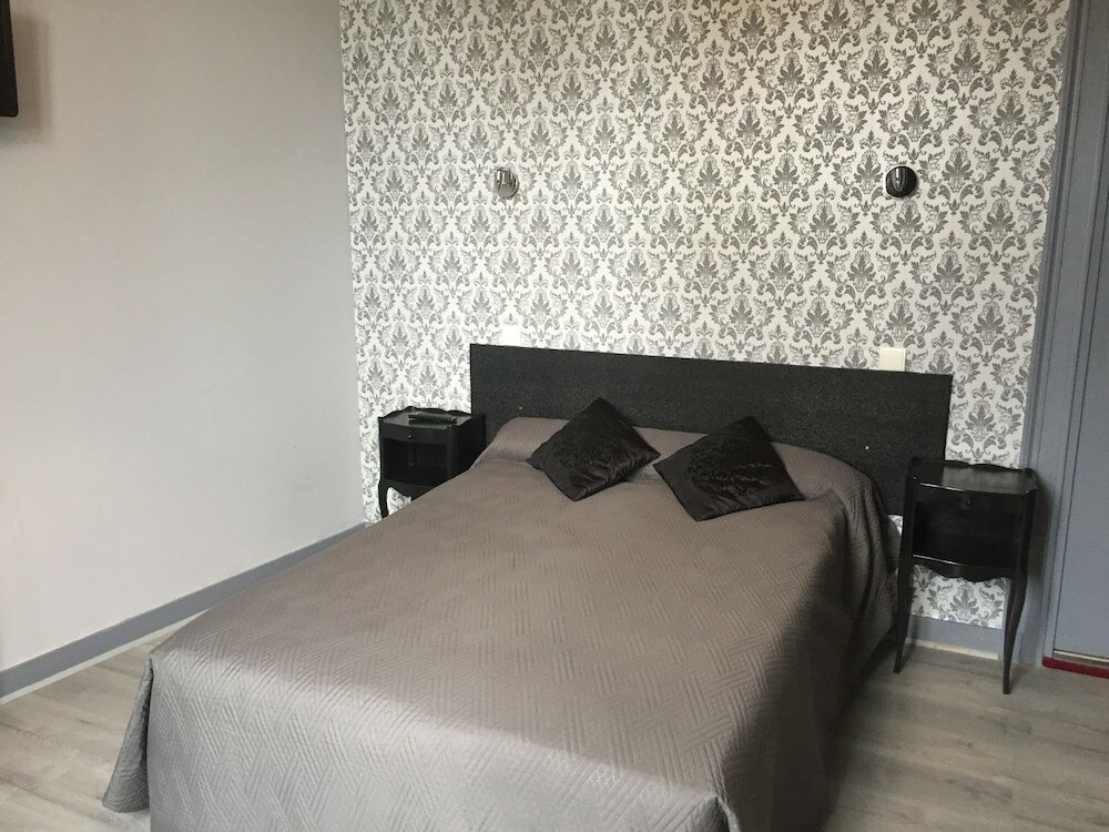 Фото Hotel Au Chapon Fin