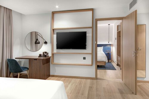 Гостиница Hilton Garden Inn Bucharest Airport в Румынии